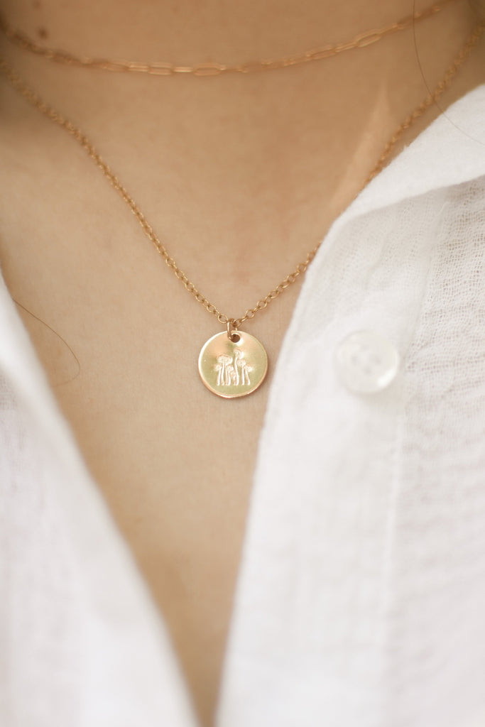 Wild Daisy Disc Necklace - 1/2” - Gold Clove